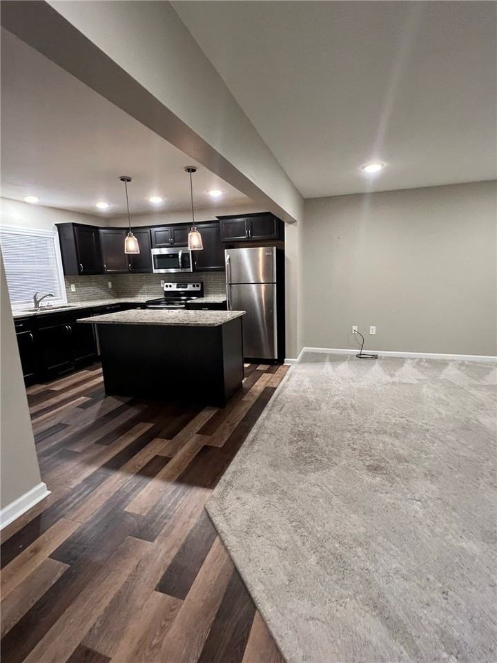99 Mackall Dr - Photo 4 of 14