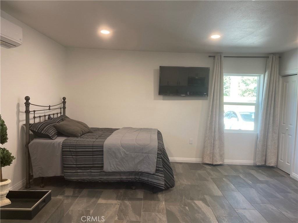 3062 Monroe St - Photo 6 of 12