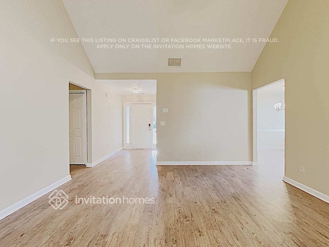 4076 Shoreside Cir - Photo 5 of 15