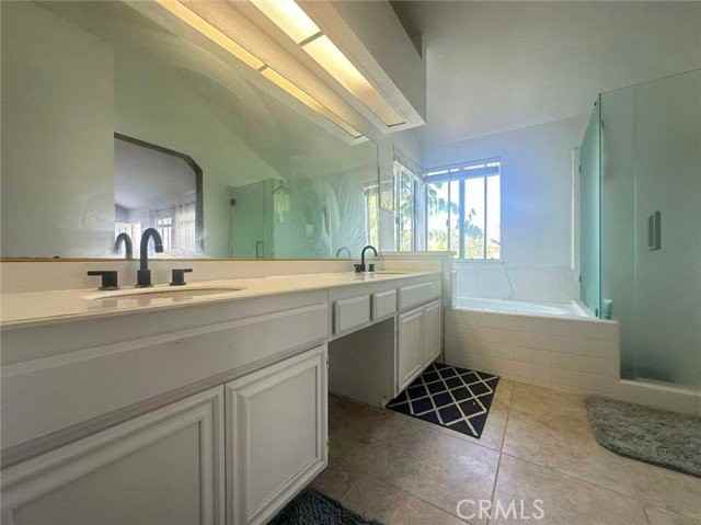 2210 S Autumn Ln - Photo 7 of 8