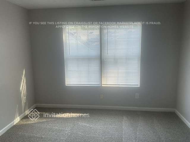 55 Carver Dr - Photo 4 of 11