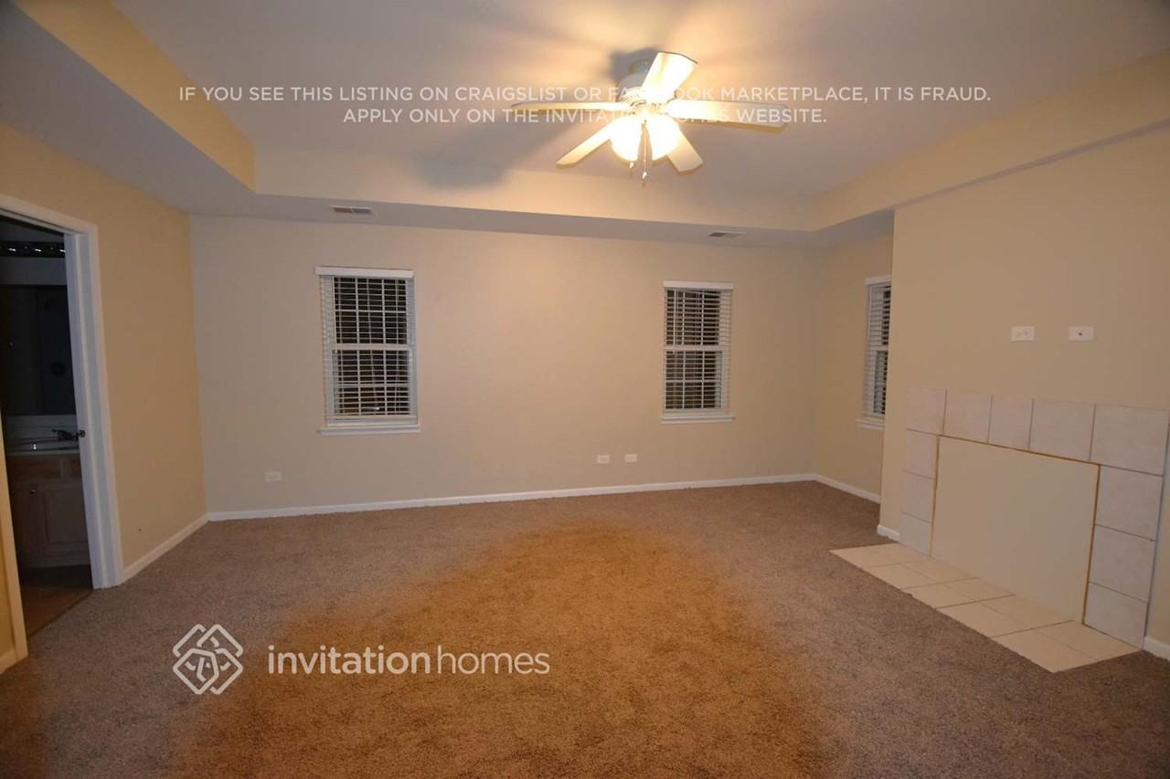 3862 Pathfinder Ln - Photo 2 of 7