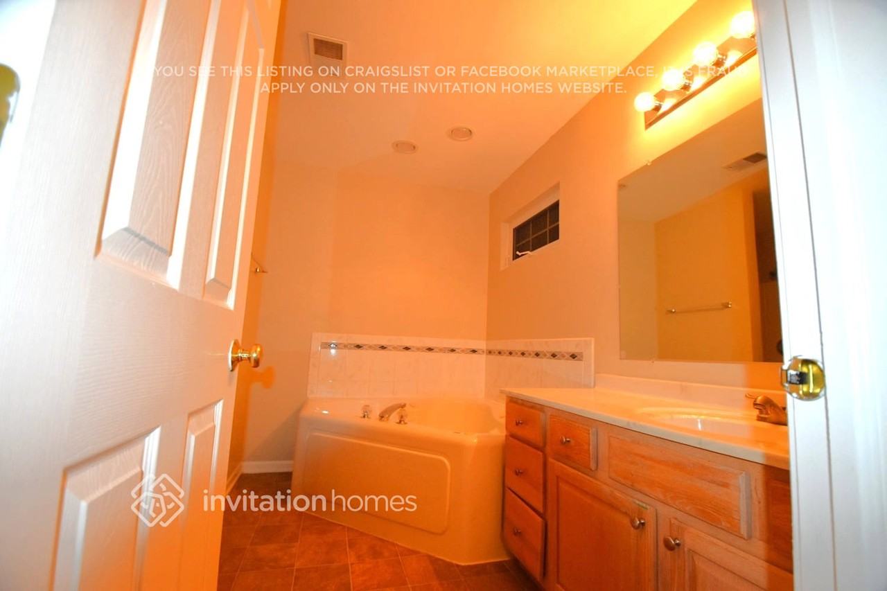 3862 Pathfinder Ln - Photo 5 of 7