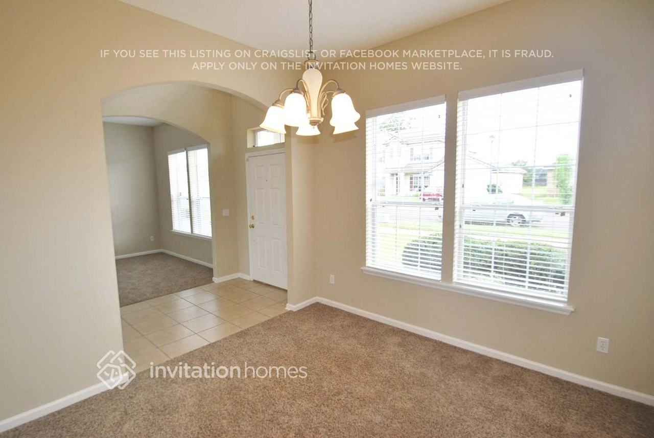 9260 Prosperity Lake Dr - Photo 5 of 10
