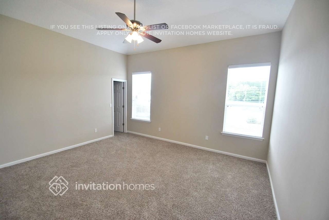 9260 Prosperity Lake Dr - Photo 7 of 10
