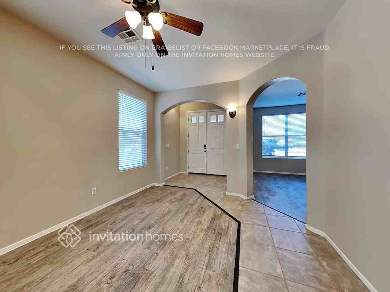 255 Palmarosa St - Photo 5 of 21