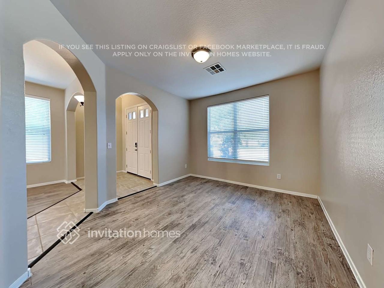 255 Palmarosa St - Photo 6 of 21