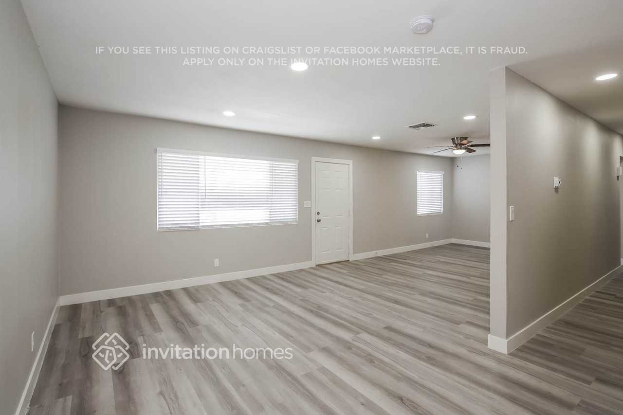 2305 Saber Dr - Photo 2 of 15