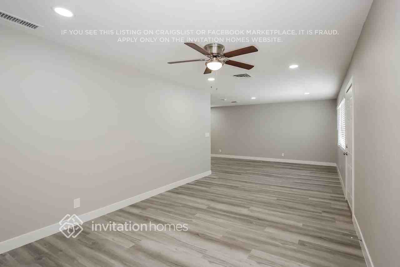 2305 Saber Dr - Photo 4 of 15