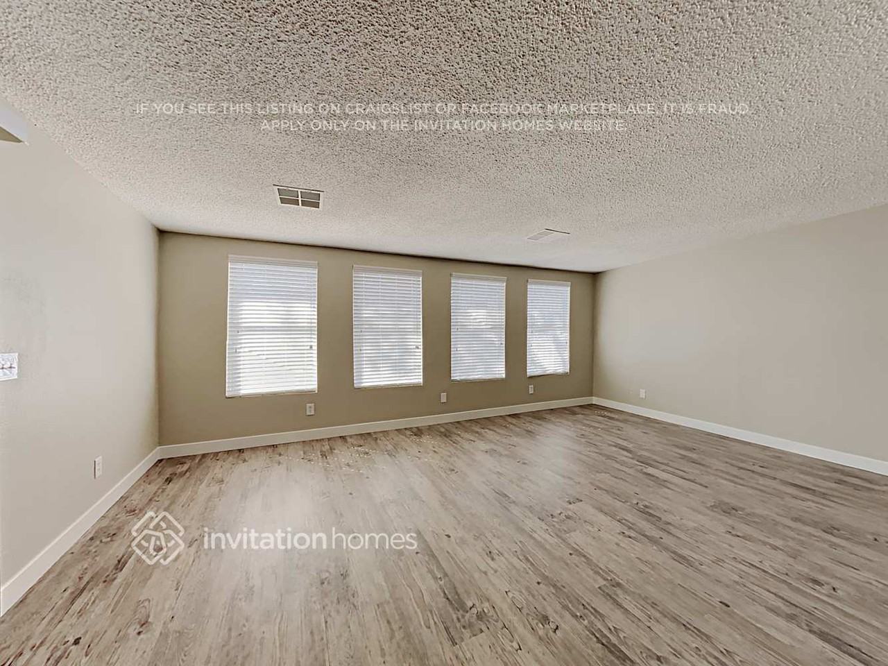 127 Sterling Dr - Photo 4 of 18