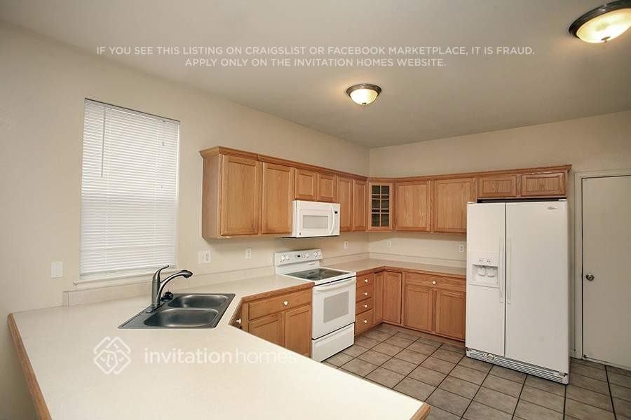 10224 Cherryhurst Ln - Photo 4 of 14