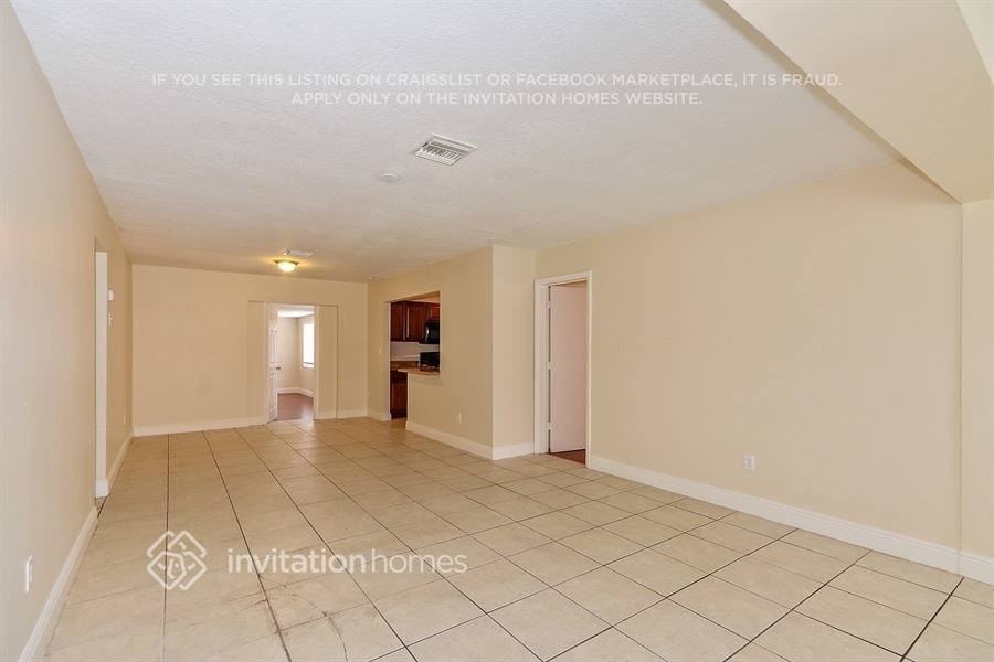 5131 Sw 6th St - Photo 4 of 18