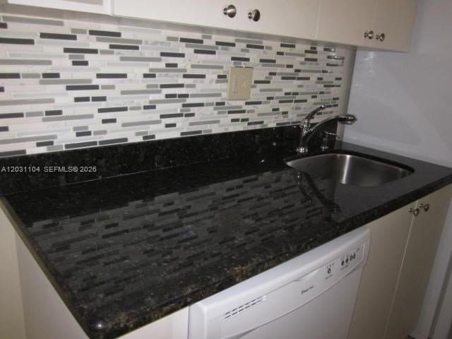 10738 N Kendall Dr #K20 - Photo 4 of 19