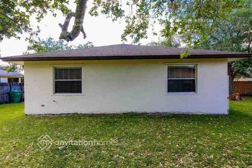 7645 Nw 32nd Pl - Photo 6 of 11