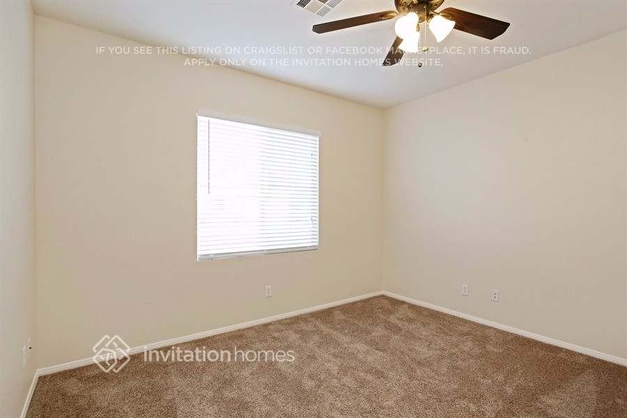2515 Wellworth Ave - Photo 5 of 11