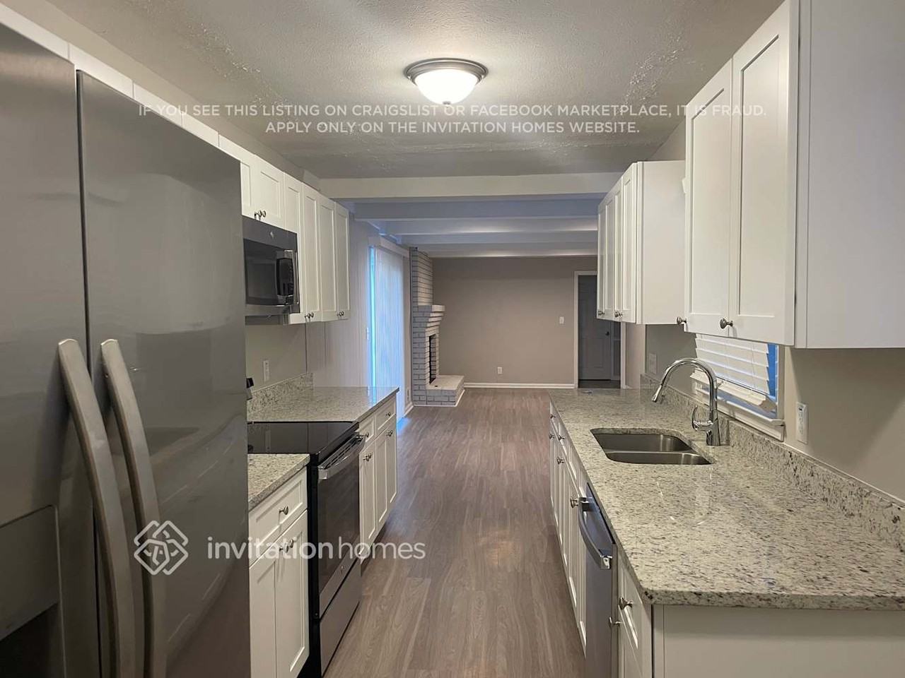 1861 Kinridge Rd - Photo 4 of 12