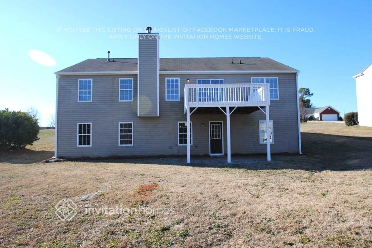 160 Grandview Cir - Photo 3 of 5
