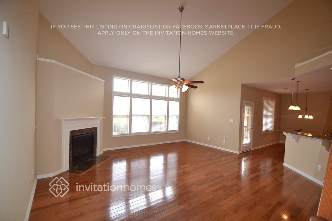 9028 Linslade Way - Photo 2 of 14