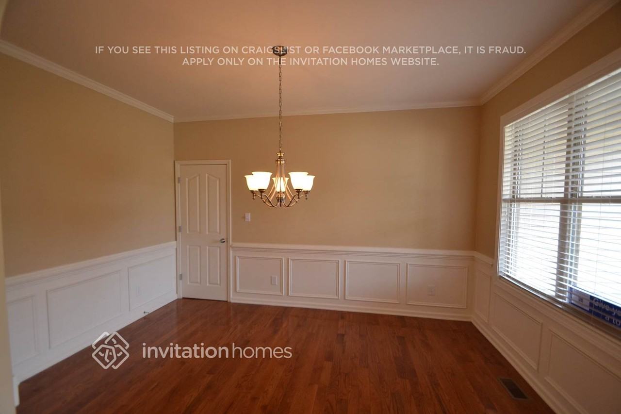 9028 Linslade Way - Photo 4 of 14
