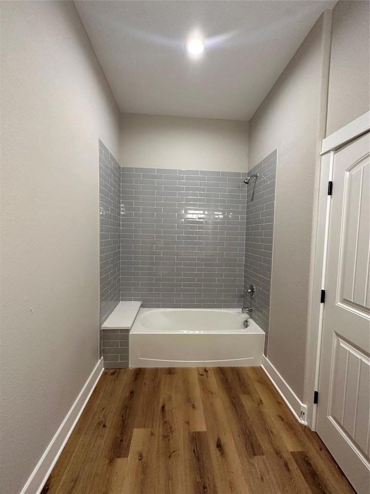 911 Nata Ln - Photo 7 of 7
