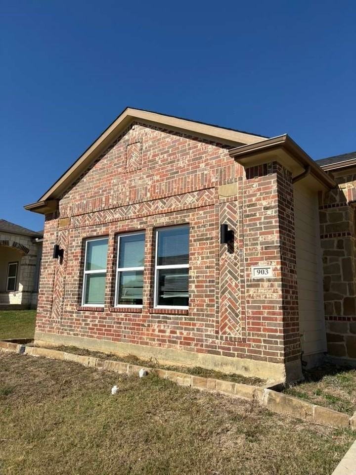 903 Nata Ln - Photo 5 of 5