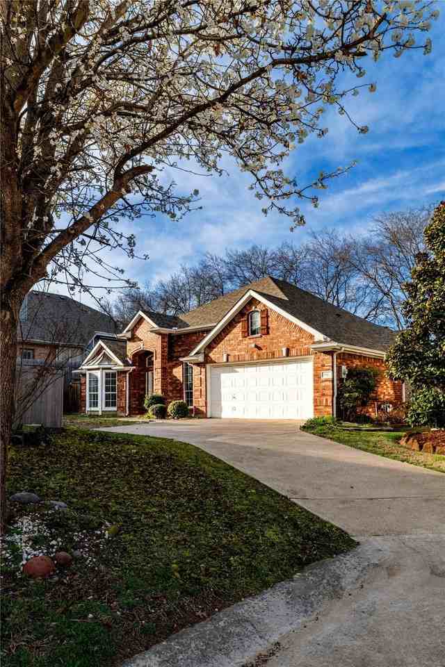 5016 Enclave Ct - Photo 3 of 33