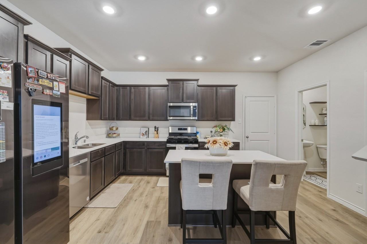 2137 Crooked Bow Dr - Photo 6 of 24
