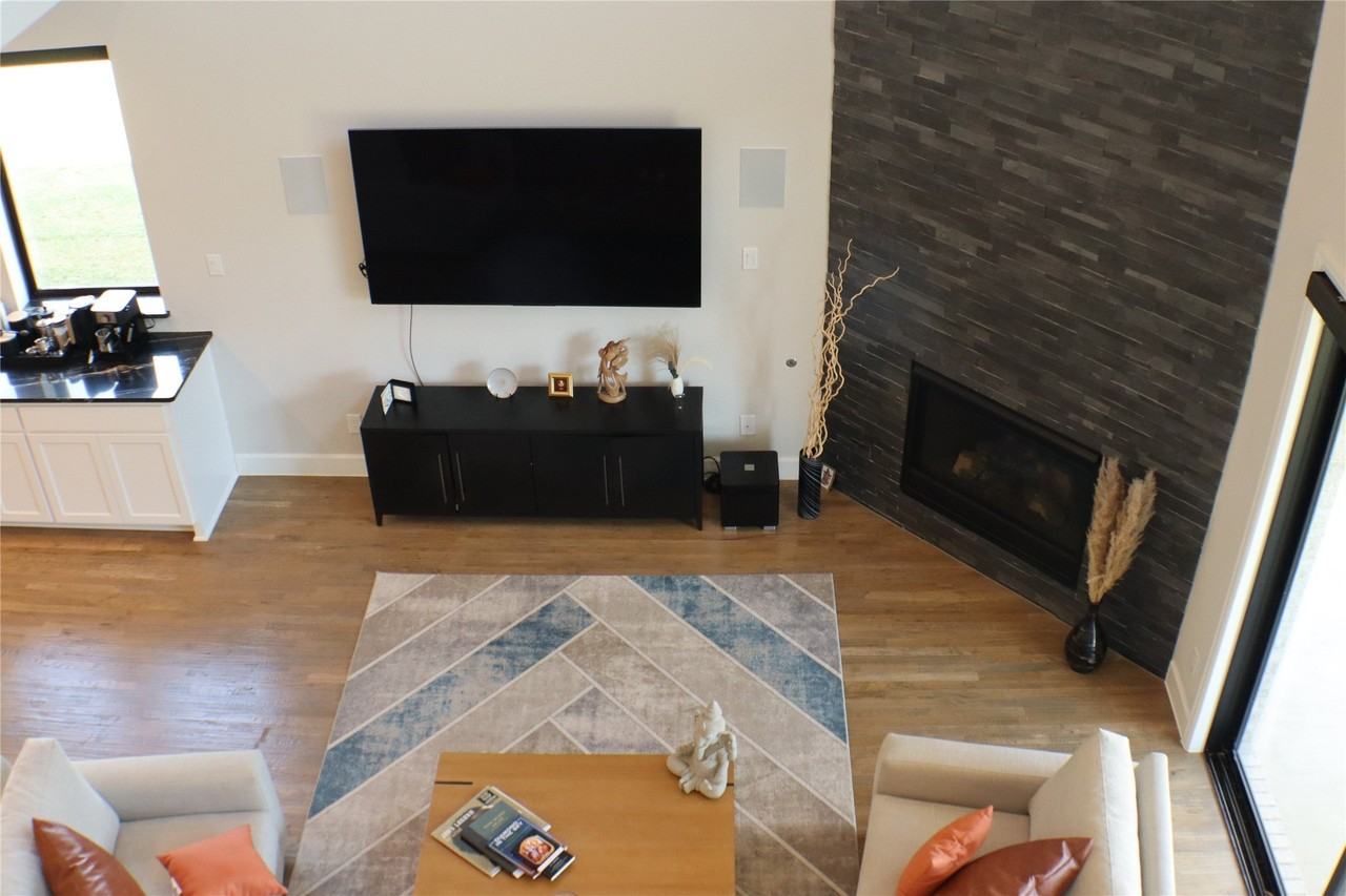 8441 Wembley - Photo 5 of 23