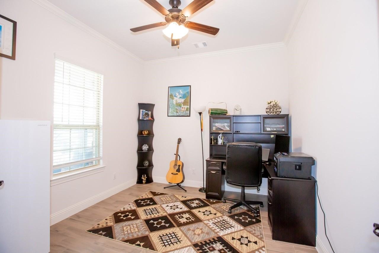 10905 Big Spring Trl - Photo 4 of 39