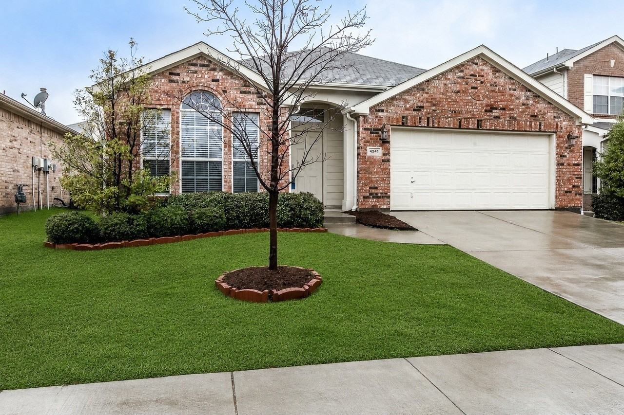 4241 Summer Star Ln