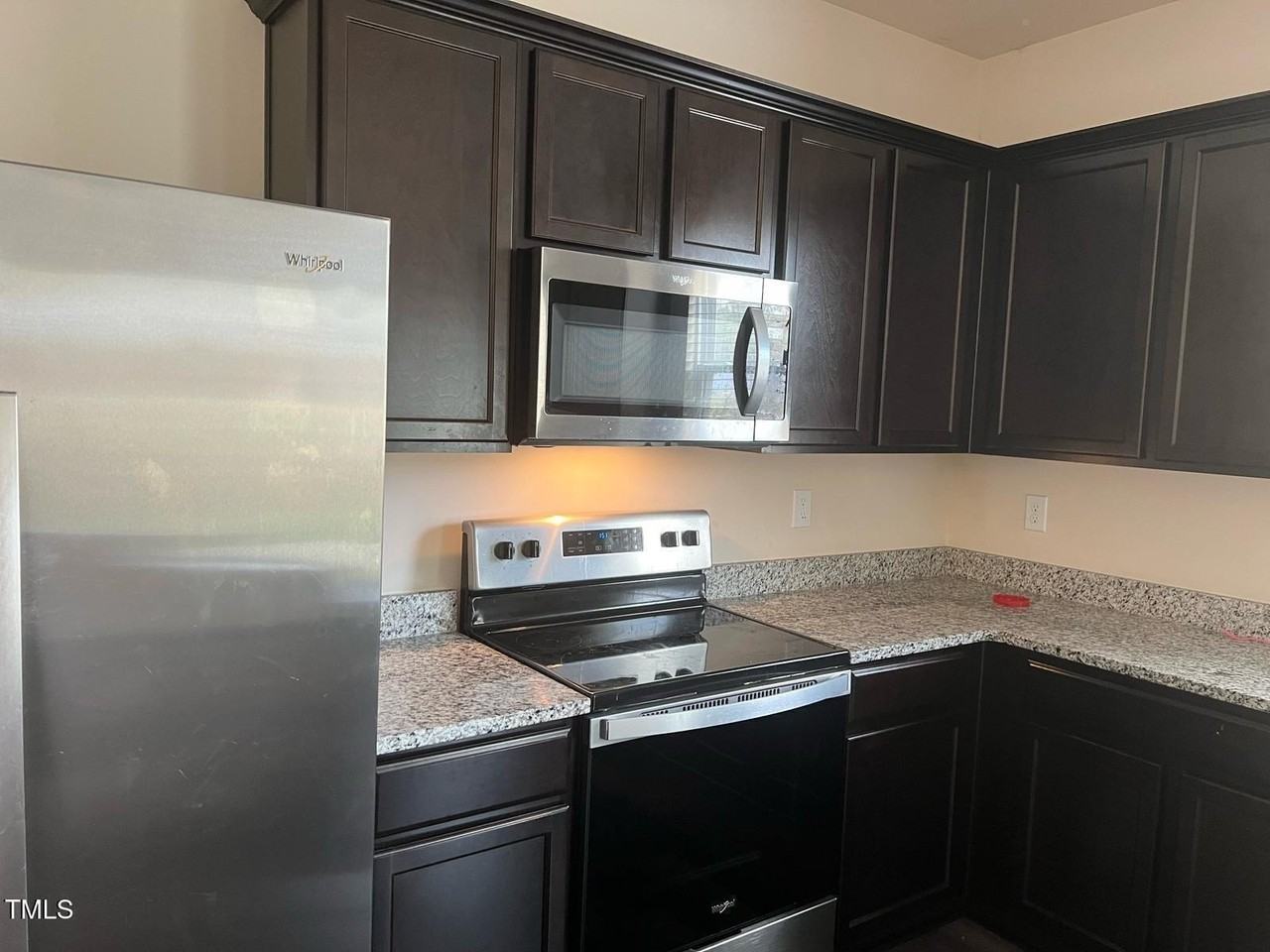 3417 Honey Ivy Ln - Photo 5 of 11