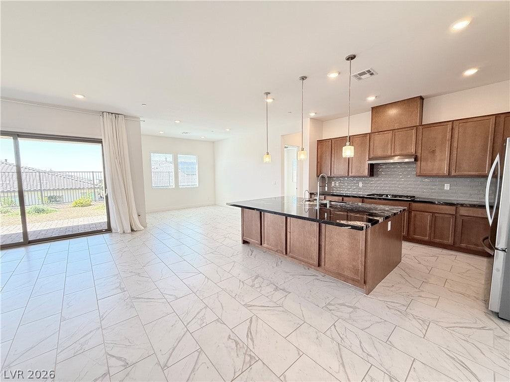 324 Agnew St - Photo 7 of 38