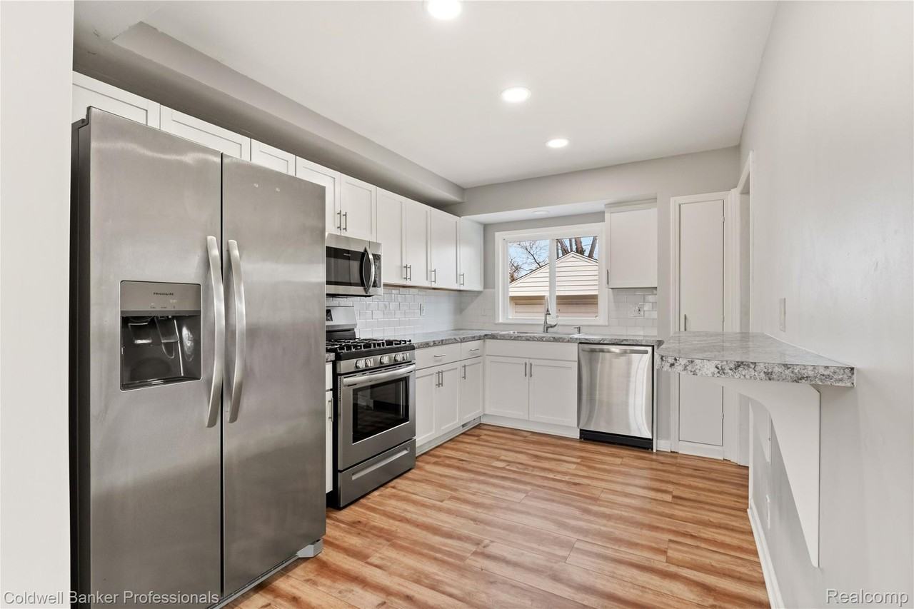 22617 Oconnor St - Photo 5 of 27