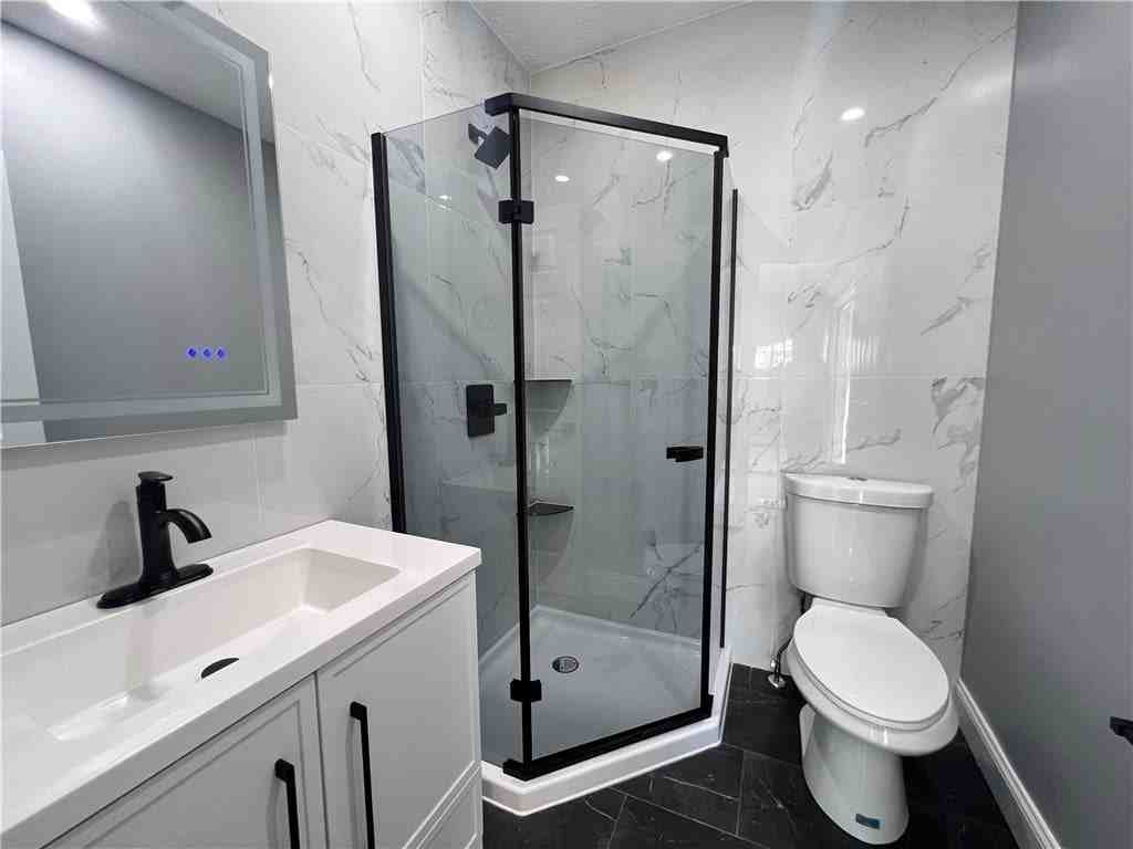 79 Evangeline St - Photo 5 of 14