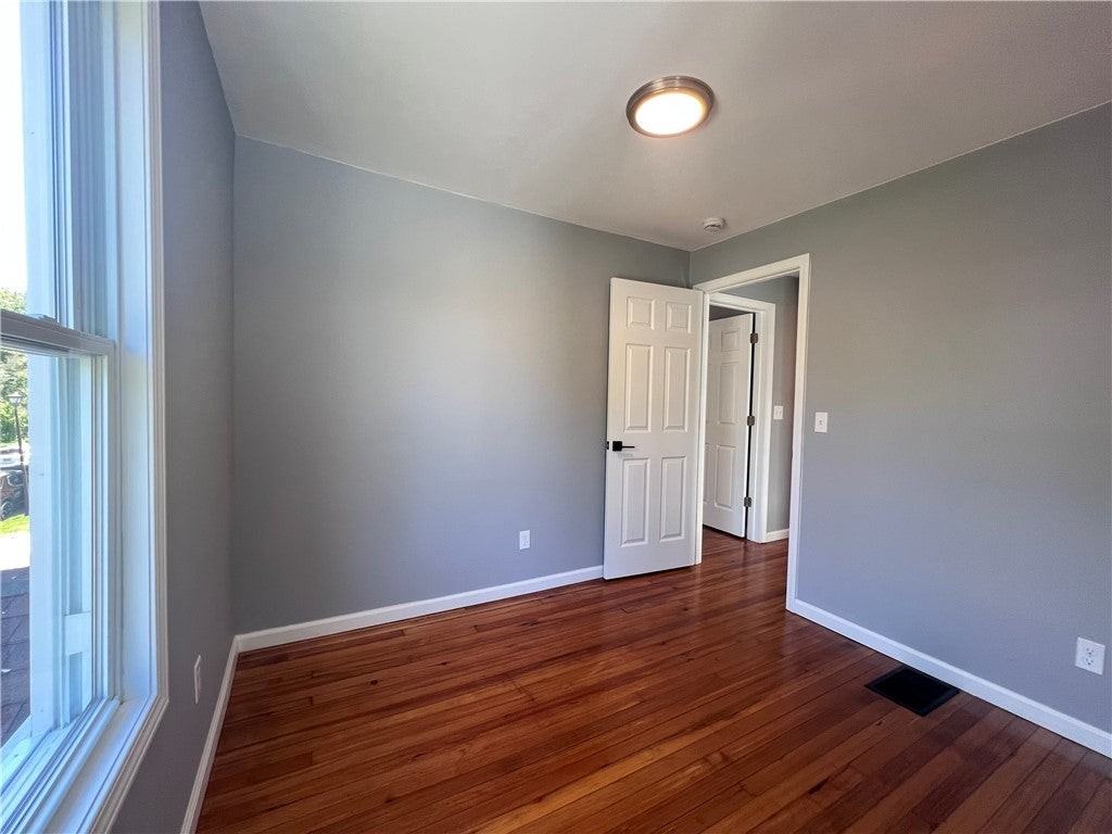 79 Evangeline St - Photo 6 of 14