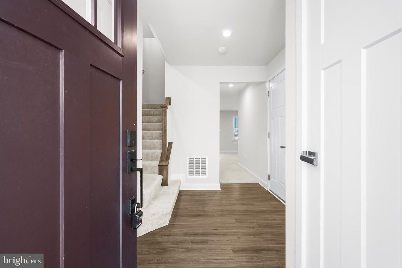 148 Fletcher Cir - Photo 2 of 25