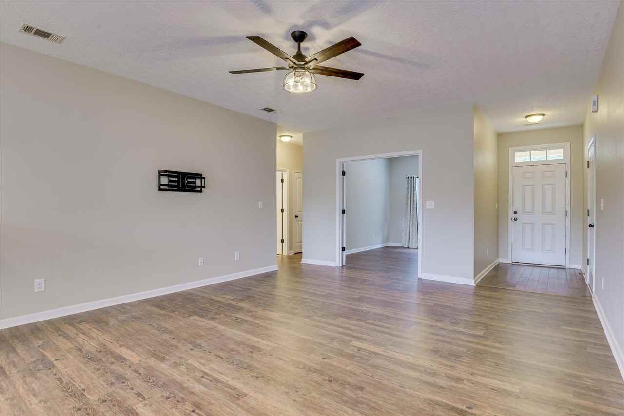 178 Kline St Nw - Photo 4 of 35