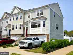 390 English Oak Ln - Photo 1 of 1