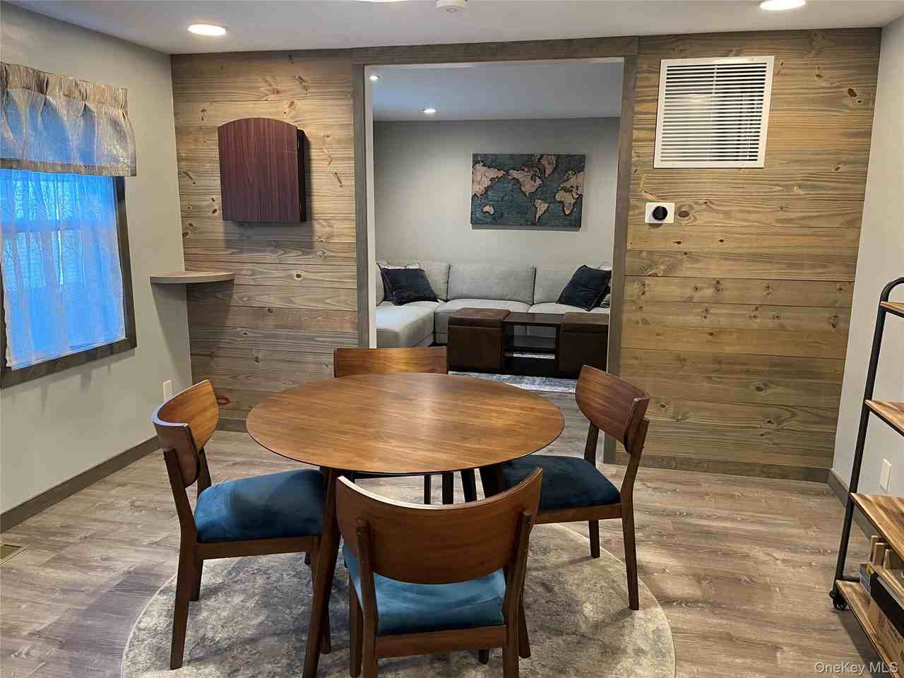 824 W Main St - Photo 4 of 22