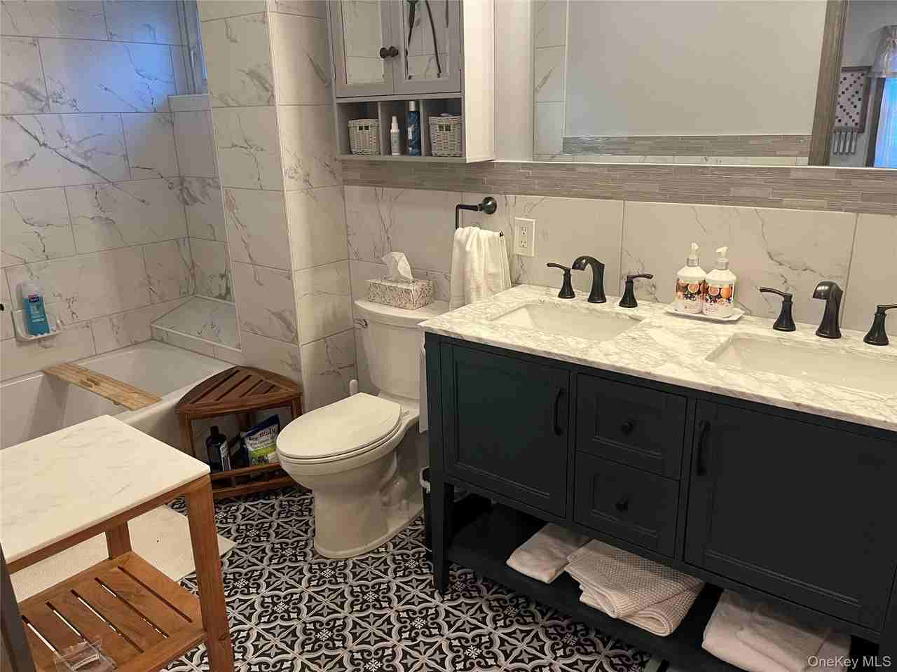 824 W Main St - Photo 5 of 22