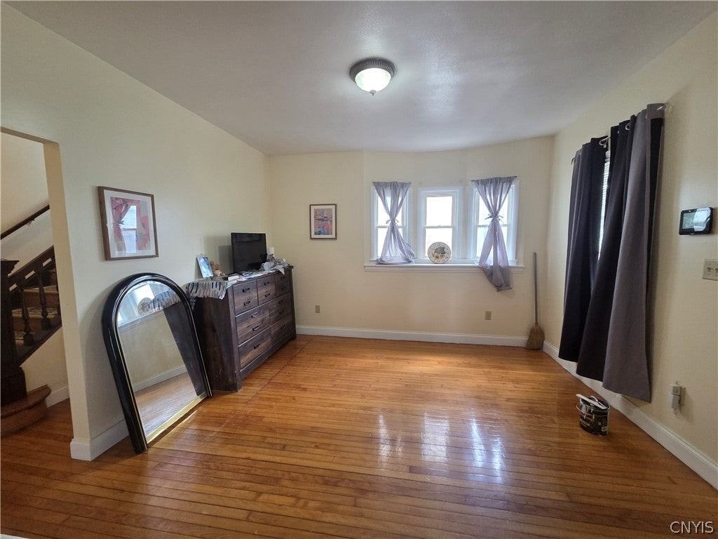 517 Garfield Ave - Photo 2 of 16