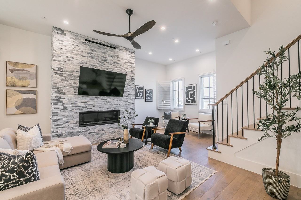 61 Cortes Dr - Photo 4 of 39