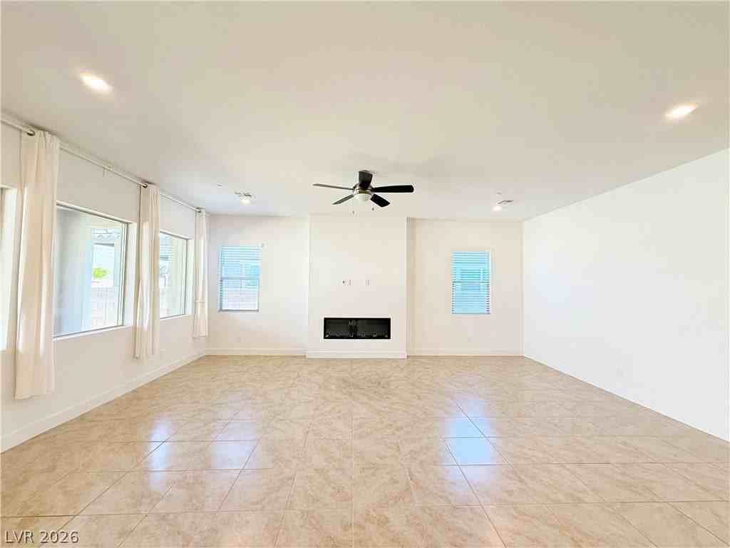 313 Agnew St - Photo 3 of 34