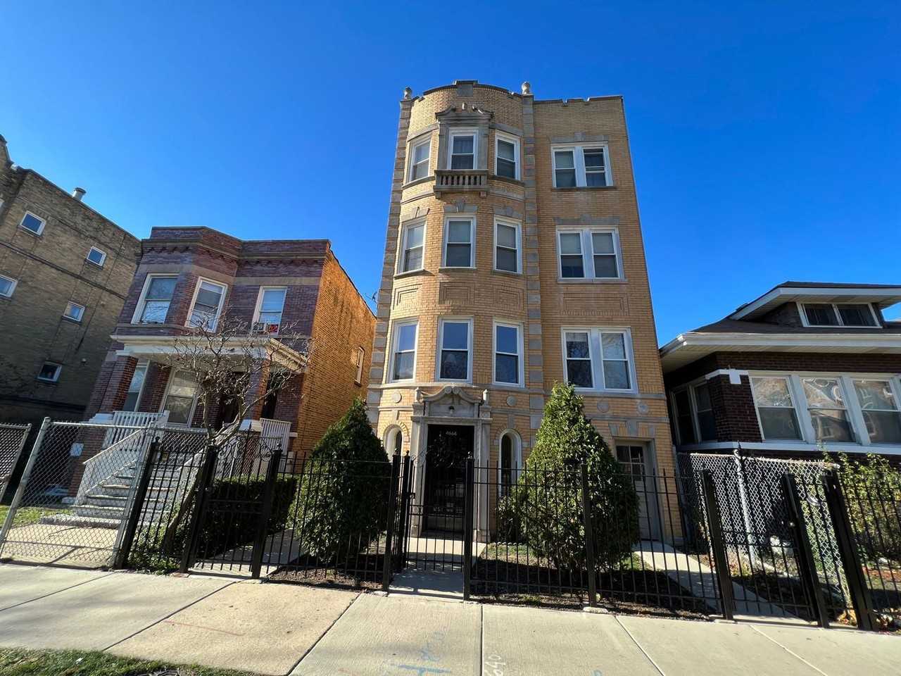 4666 N Spaulding Ave #3F