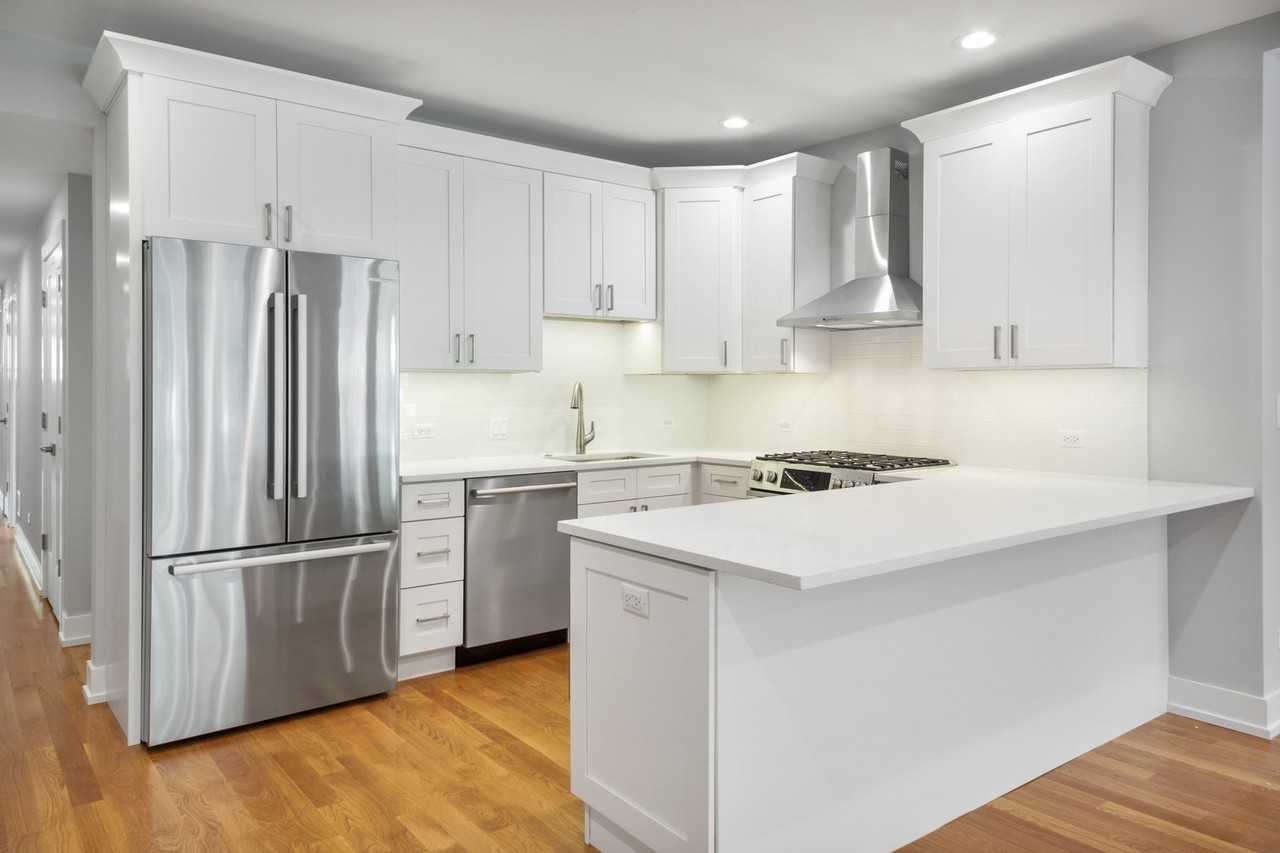 4626 N Ashland Ave #1N - Photo 2 of 8