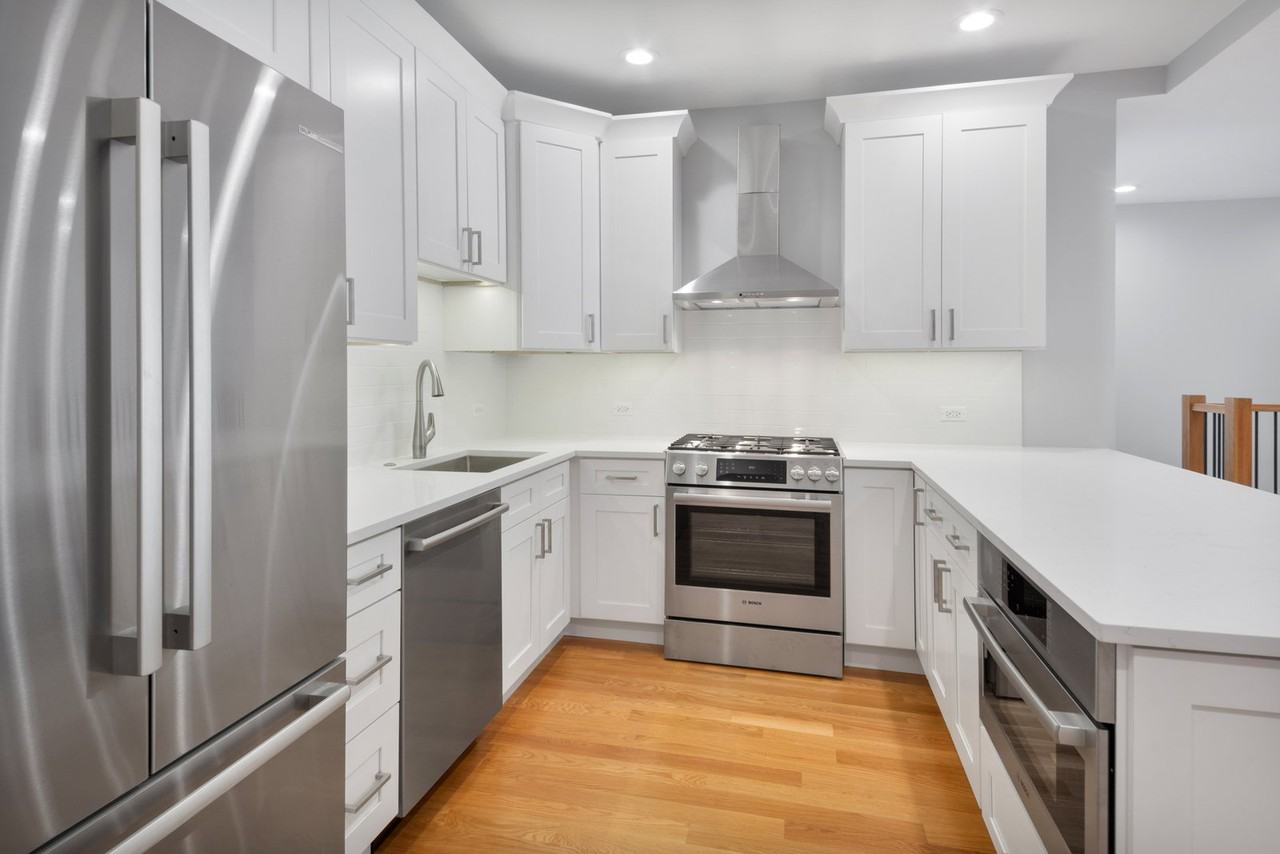 4626 N Ashland Ave #1N - Photo 3 of 8