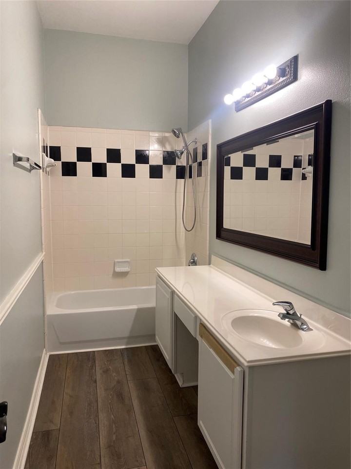 Spinnaker Bay Ln - Photo 5 of 8