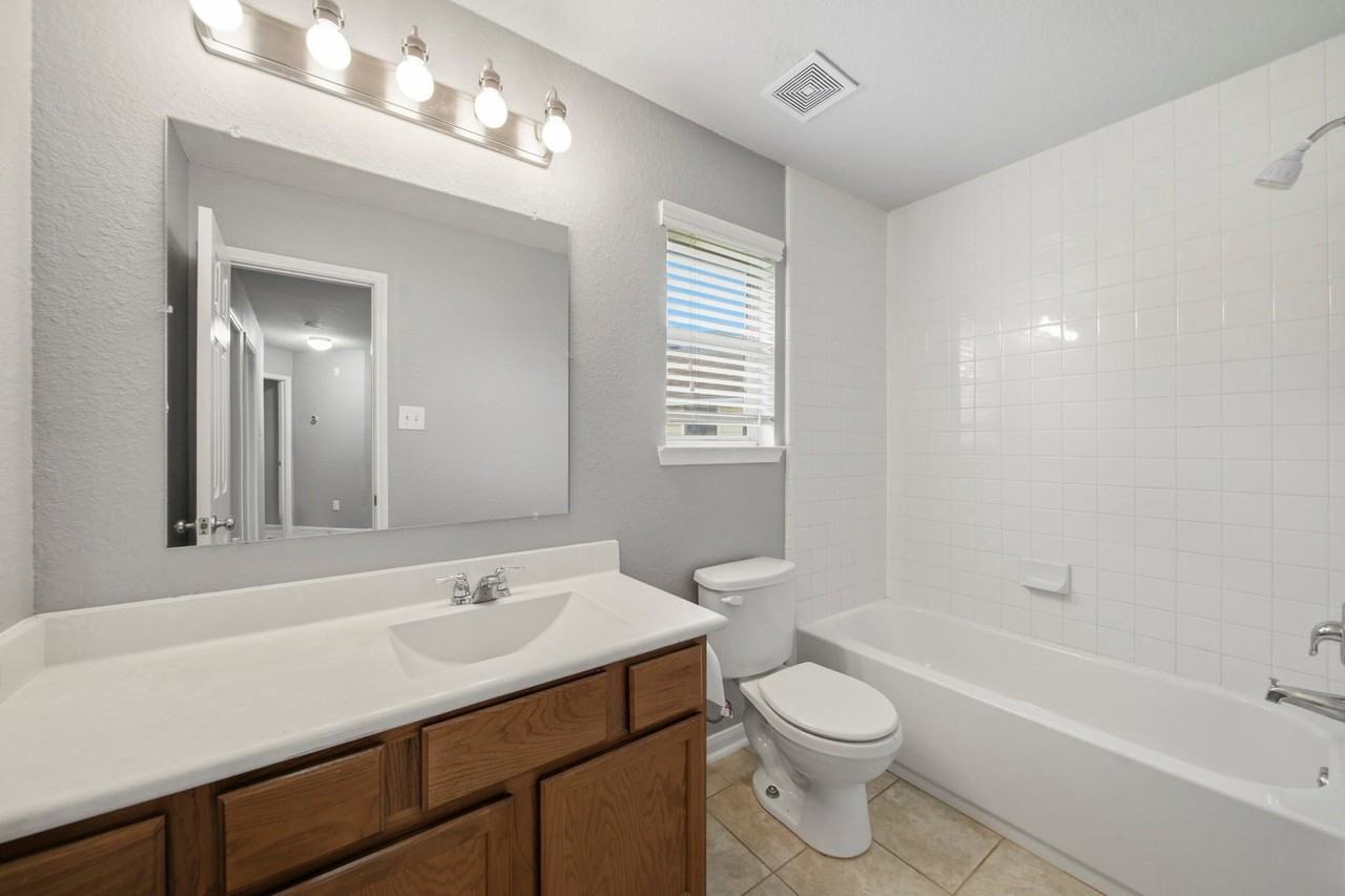 Emerald Stone Ct - Photo 5 of 8