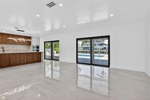 689 Layne Blvd - Photo 7 of 8