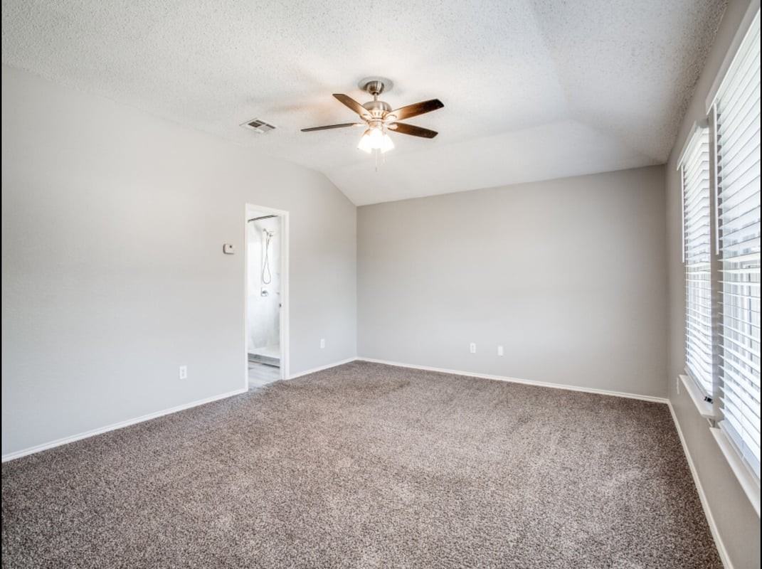 624 Canyon Pl - Photo 5 of 12